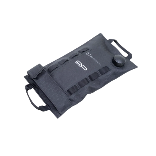 BOLSO PARA COMBUSTIBLE GIANT LOOP ARMADILLO BAG 1 GALÓN - NEGRO